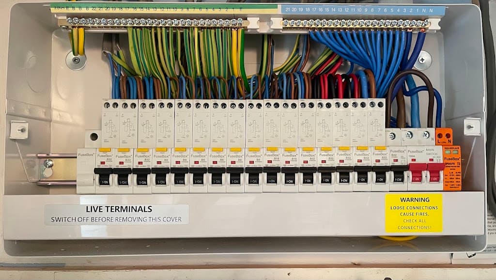 Ez-Electricians, Domestic, Commercial, EV Chargers, 24hr Emergency