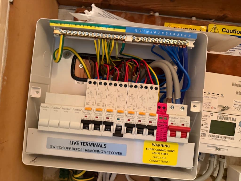 24 Hour Emergency Electrician - London