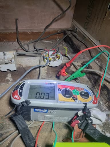 London Electrics Ltd — Customer photo