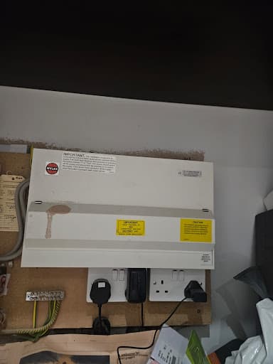24emergency electrician Ltd — Customer photo