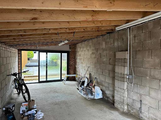 L A K ELECTRICAL SERVICES LTD β Customer photo